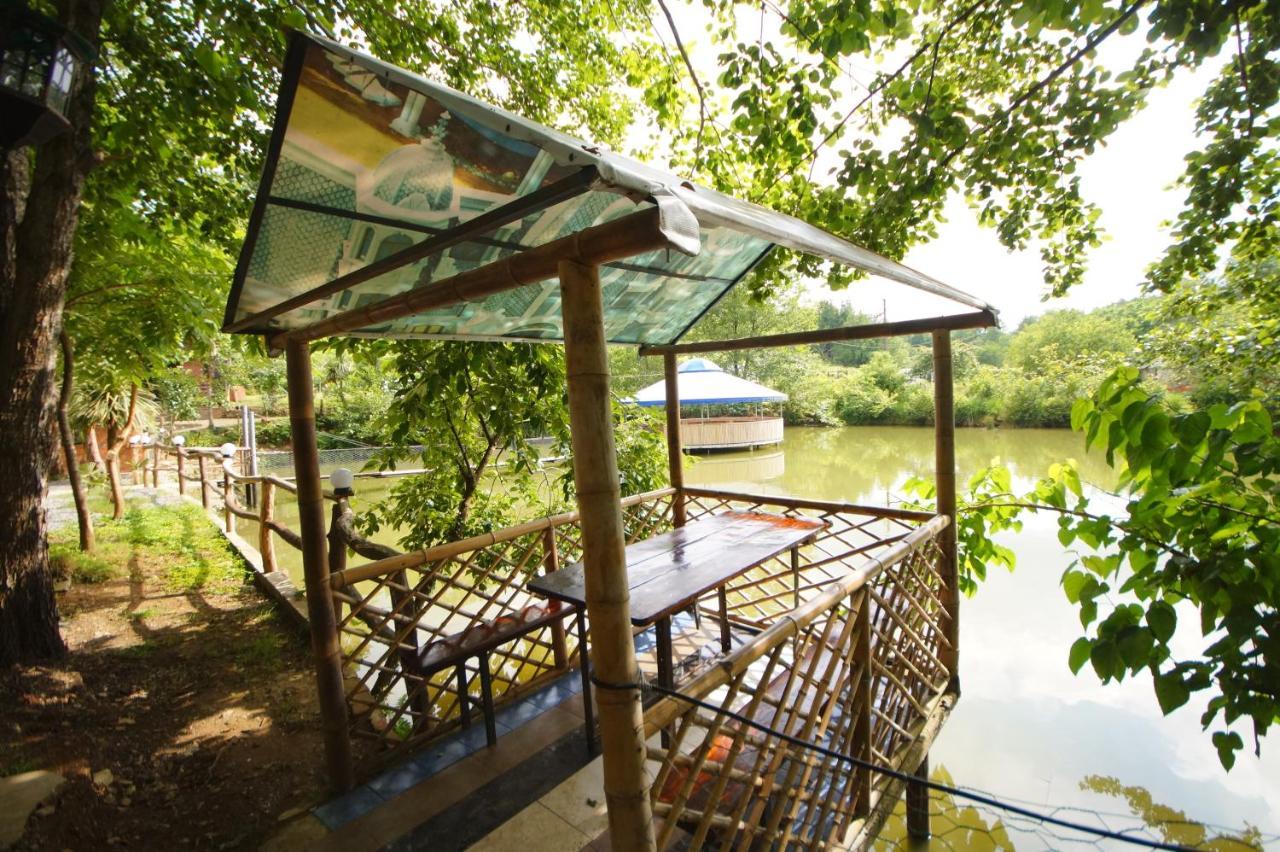 Oasis Gasamania Hotel Batumi Luaran gambar
